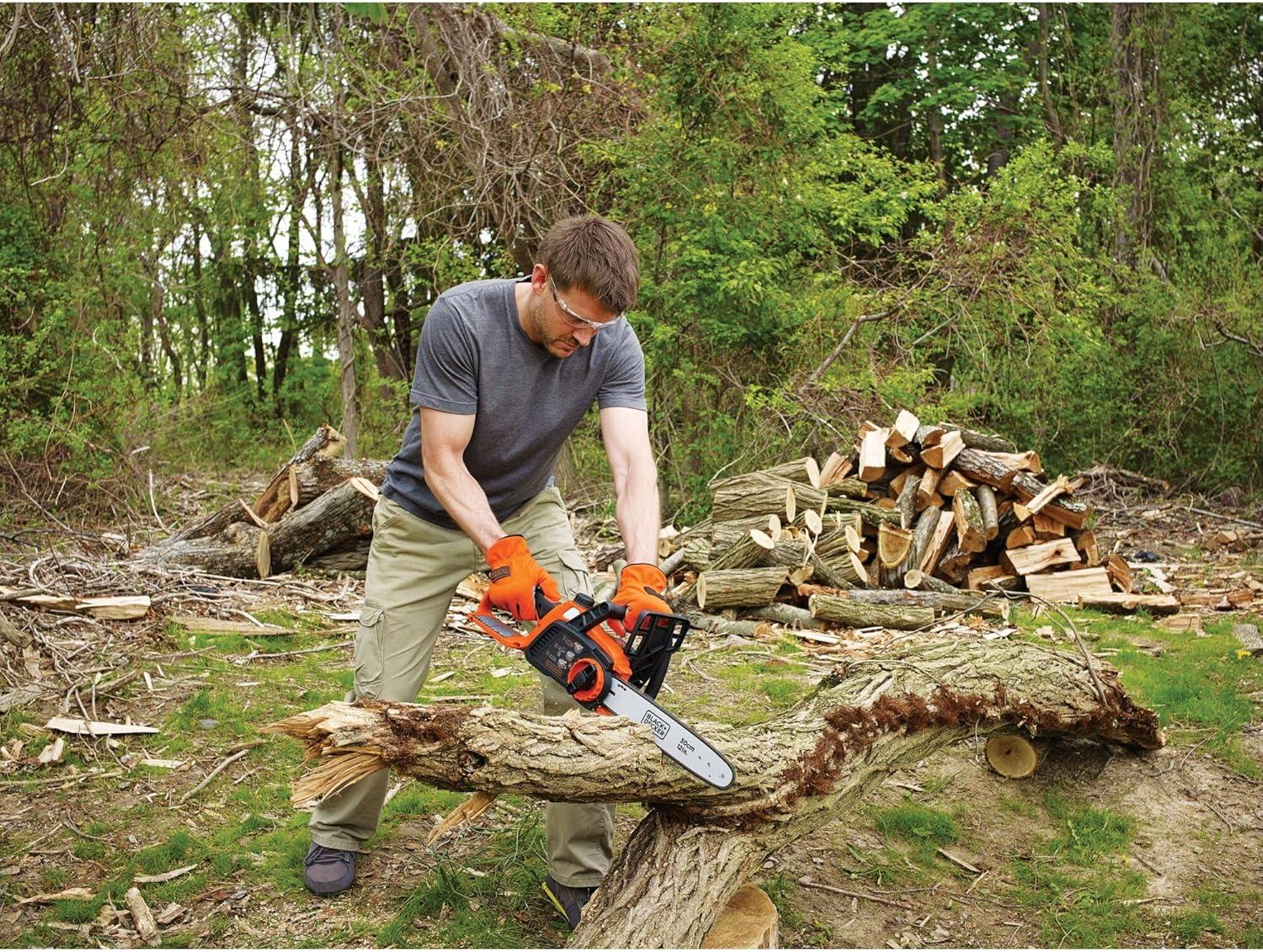 imageBLACKDECKER 40V MAX Electric Chainsaw Cordless 12 Inch Battery Chainsaw Battery and Charger Included Longer Runtime Lightweight Rechargeable LCS124040V Chainsaw Kit