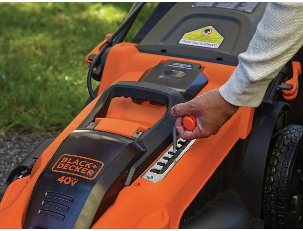 imageBLACKDECKER CM2043C Cordless Mower 2040V Cordless Mower Kit