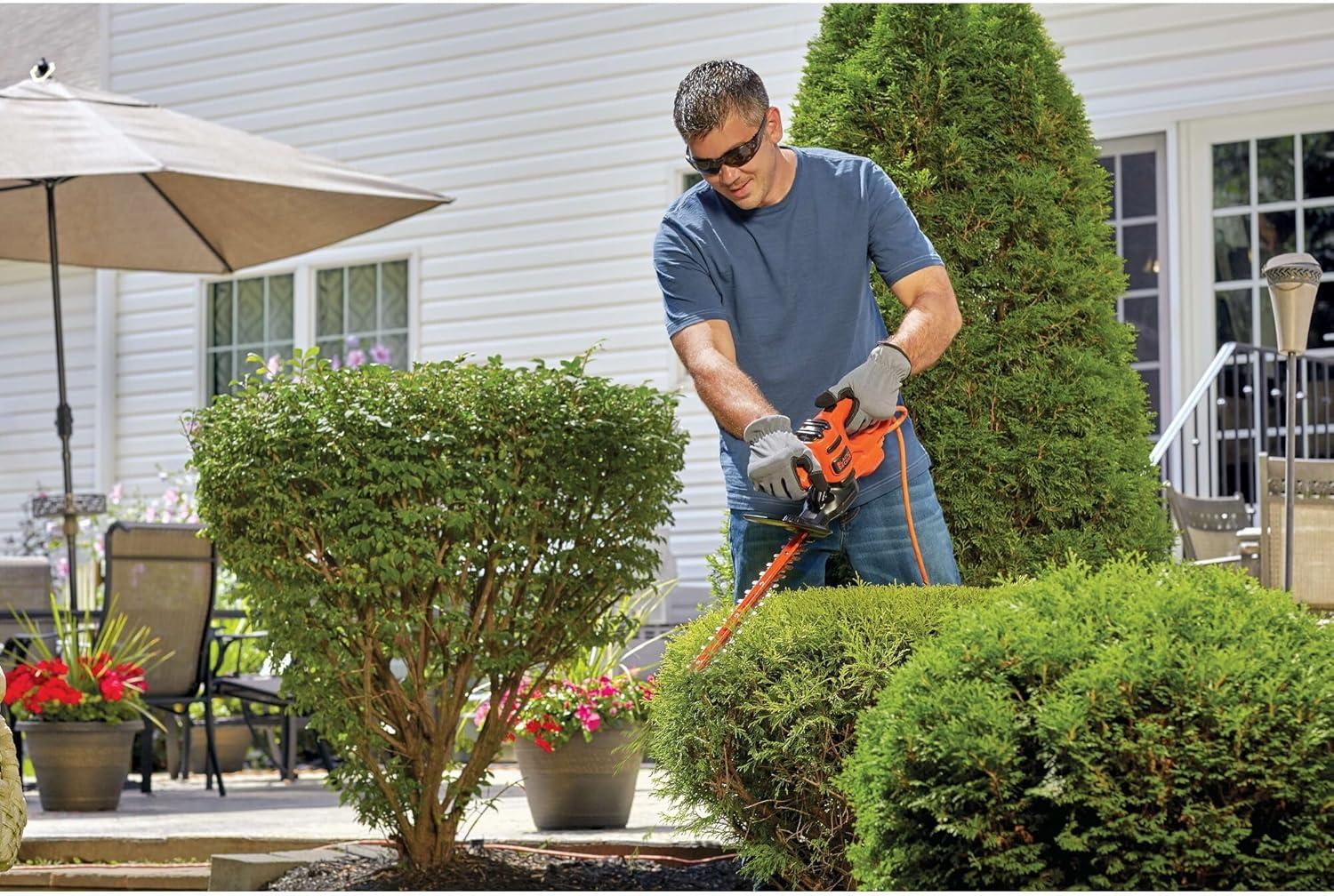 imageBLACKDECKER Electric Hedge Trimmer 17Inch Corded 32 Amp Dual Action Reduced Vibration Cleaner Cut Lightweight 3800 Cuts per Min BEHT150Hedge Trimmer