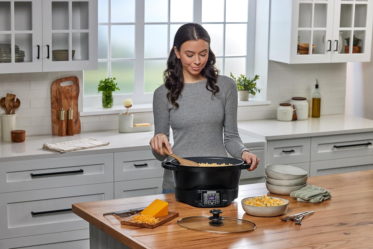 imageBLACKDECKER Digital Multicooker 7QT Family Size 7in1 Functions Neat N Clean Technology Slow Cook SteamBoil Precision Roast SearSaut Rice Sous Vide Keep Warm Ceramic Nonstick